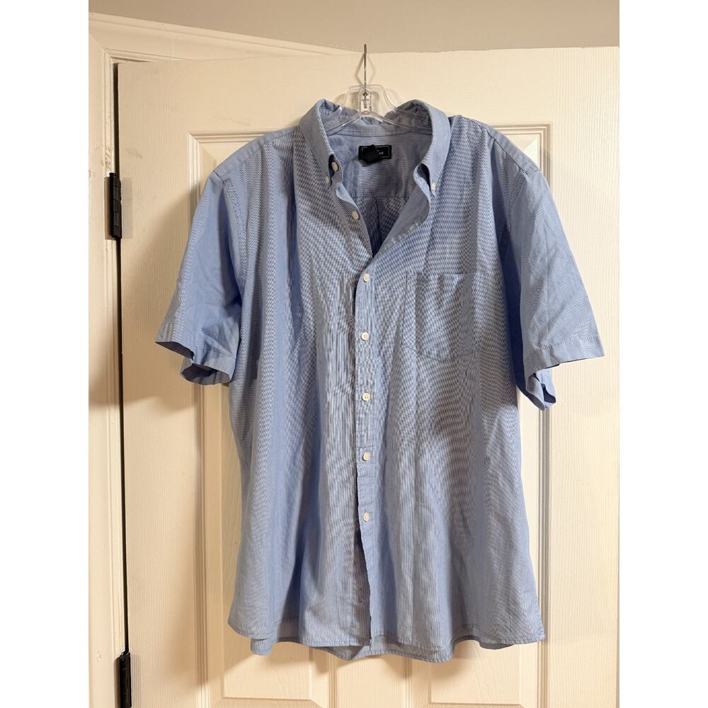 Mens Size XL Dockers Light Blue Striped Short Sleeve Button Down Shirt